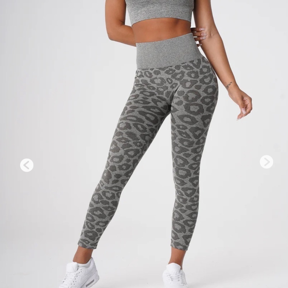 NVGTN Khaki Gray Leopard Seamless Leggings